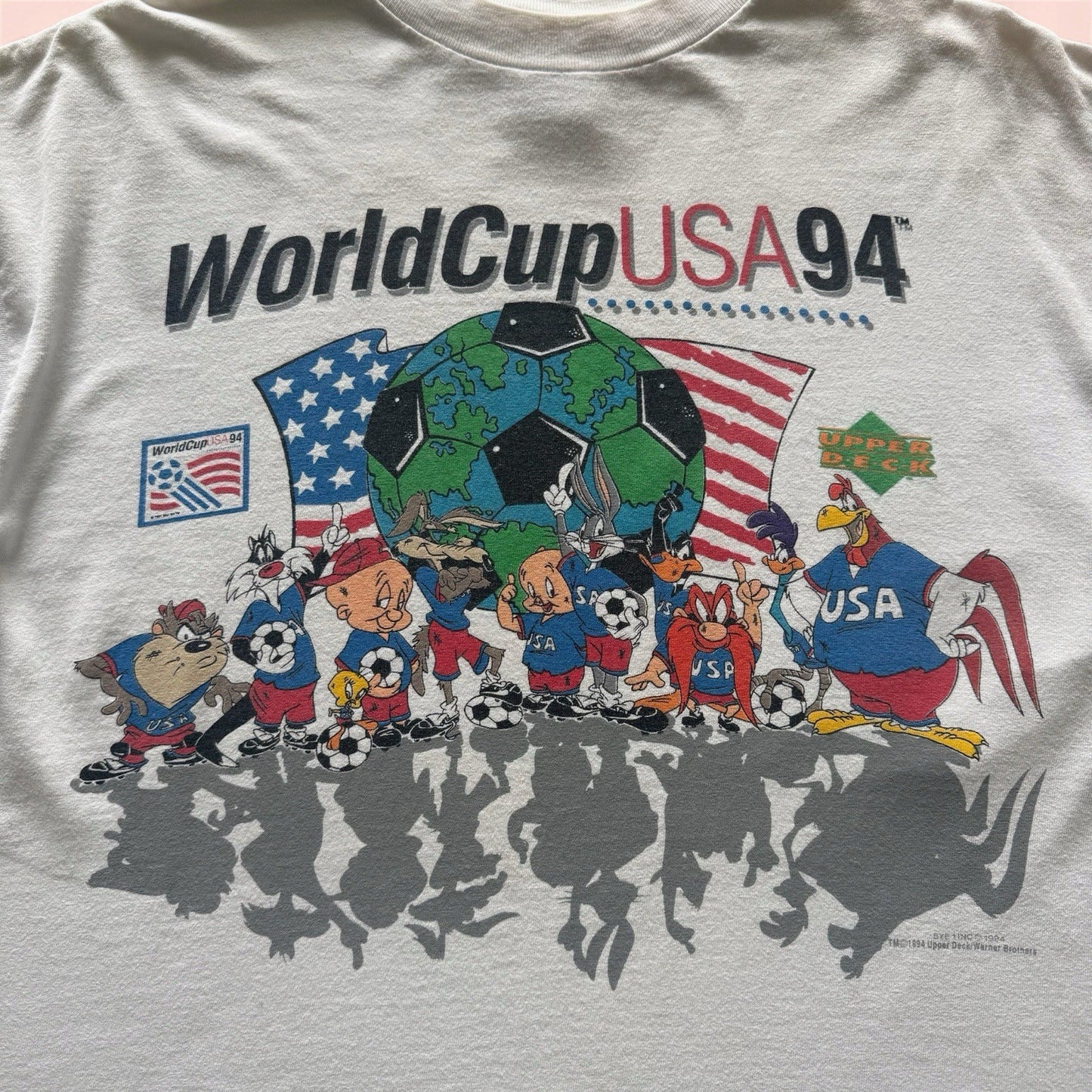 Vintage 1994 World Cup USA Looney Toons Soccer Shirt Mens XL