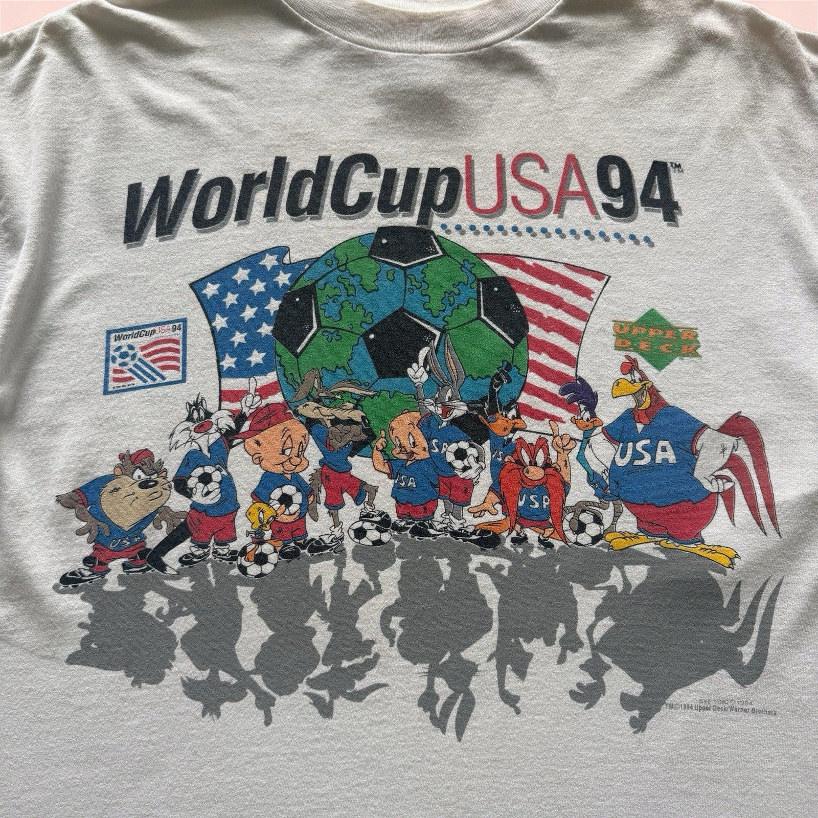 Vintage 1994 World Cup USA Looney Toons Soccer Shirt Mens XL