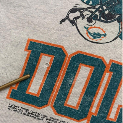 Vintage 90s NFL Miami Dolphins Looney Tunes Thrashed Footballl Shirt Mens Large